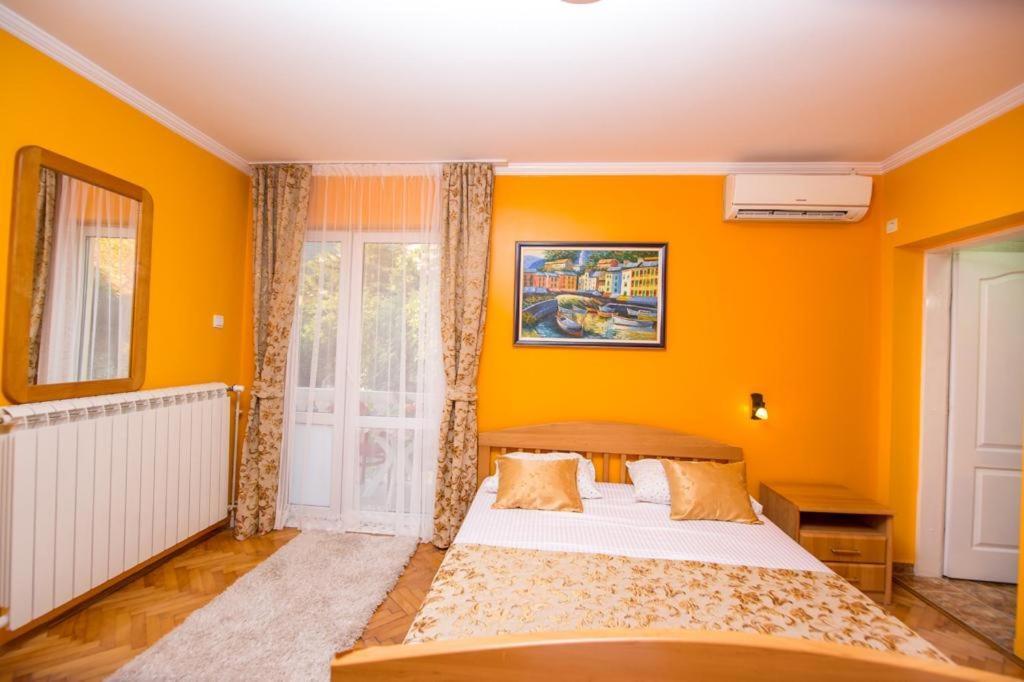 Acika Apartments Рафаїловичі Екстер'єр фото