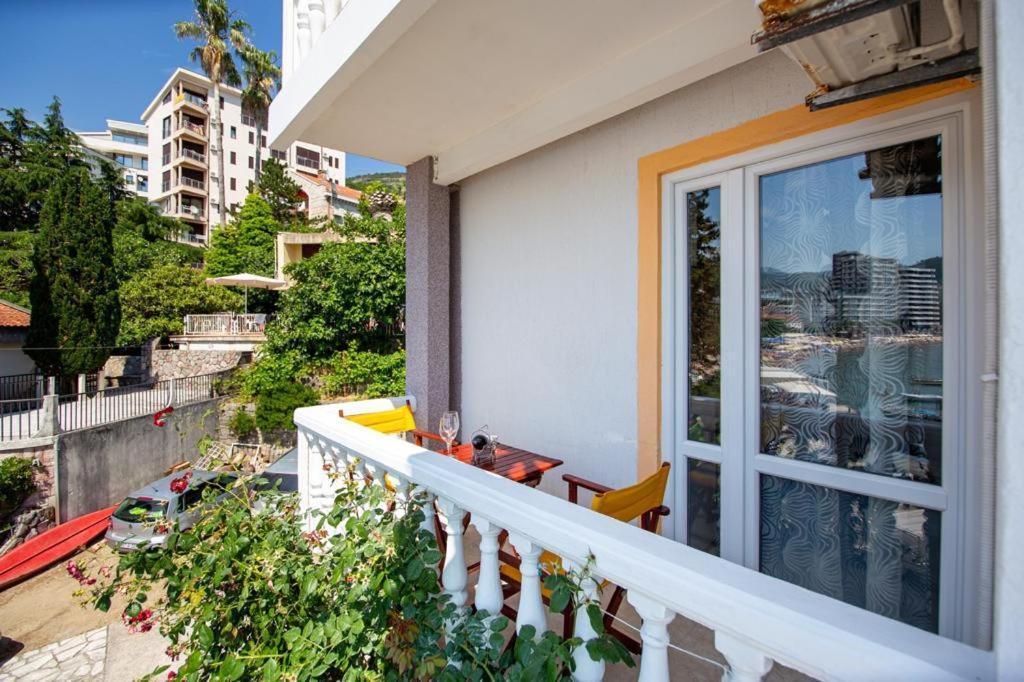 Acika Apartments Рафаїловичі Екстер'єр фото