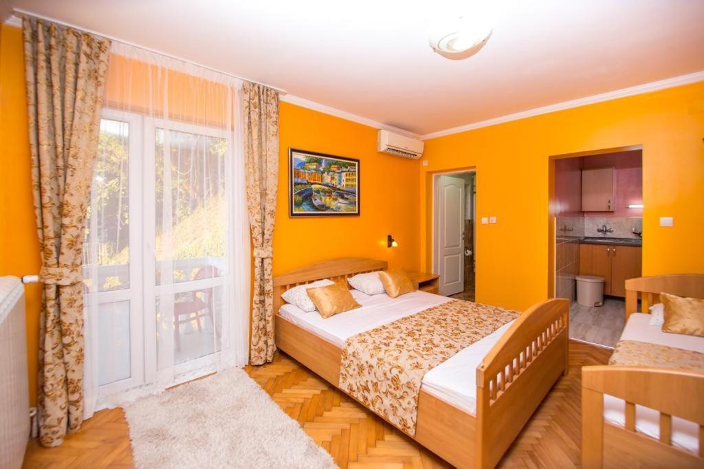 Acika Apartments Рафаїловичі Екстер'єр фото